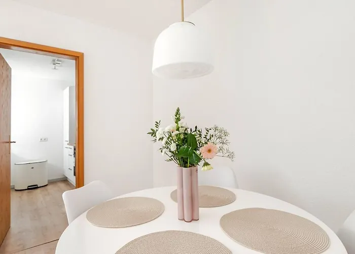 Apartment Modernes Apartment Nahe Zentrum & Bahnhof *